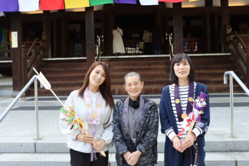 須磨寺でお大師さんファンの女性3人に聞きました。「お大師さんってどんな人？」
