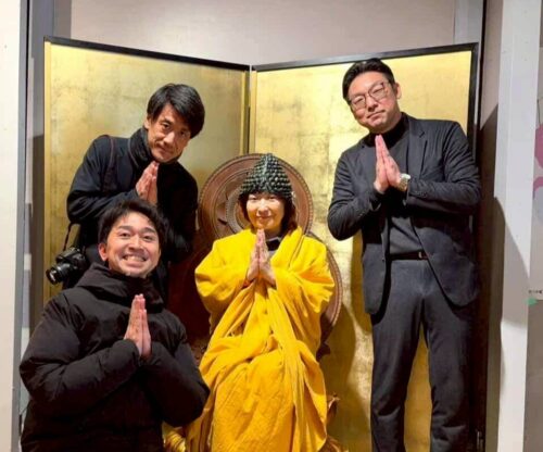 【盛況御礼】仏壇屋が神戸の高架下で写真展を開いたら、100人の「仏縁」が紡がれた話。