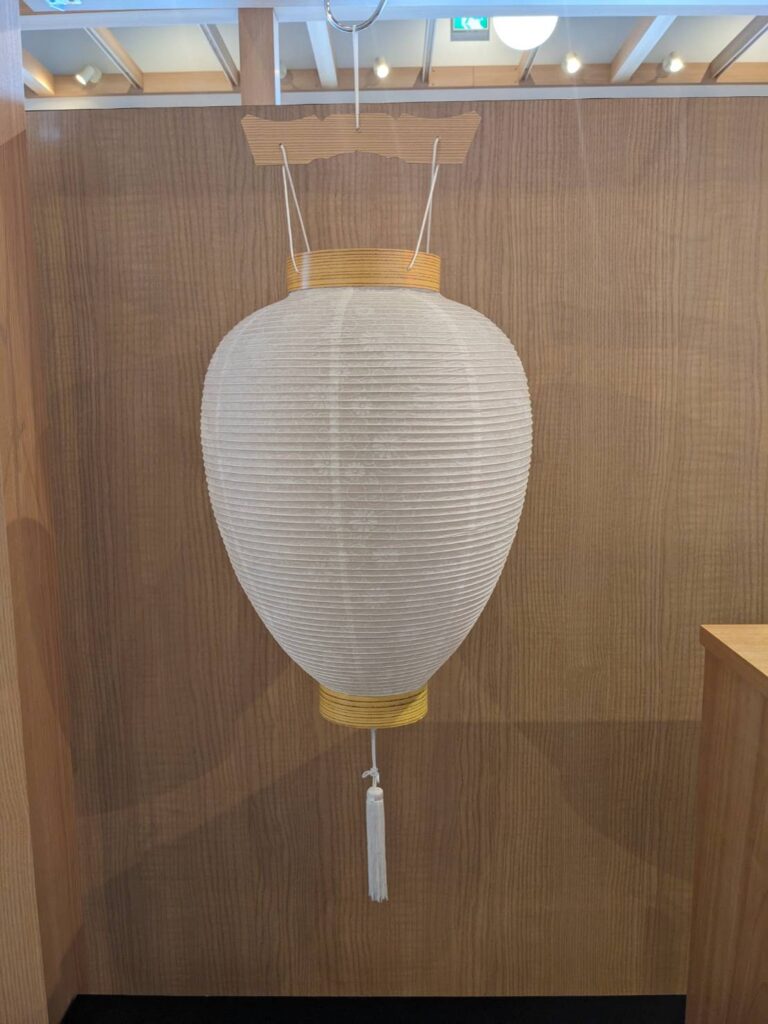 初盆に使用する白提灯